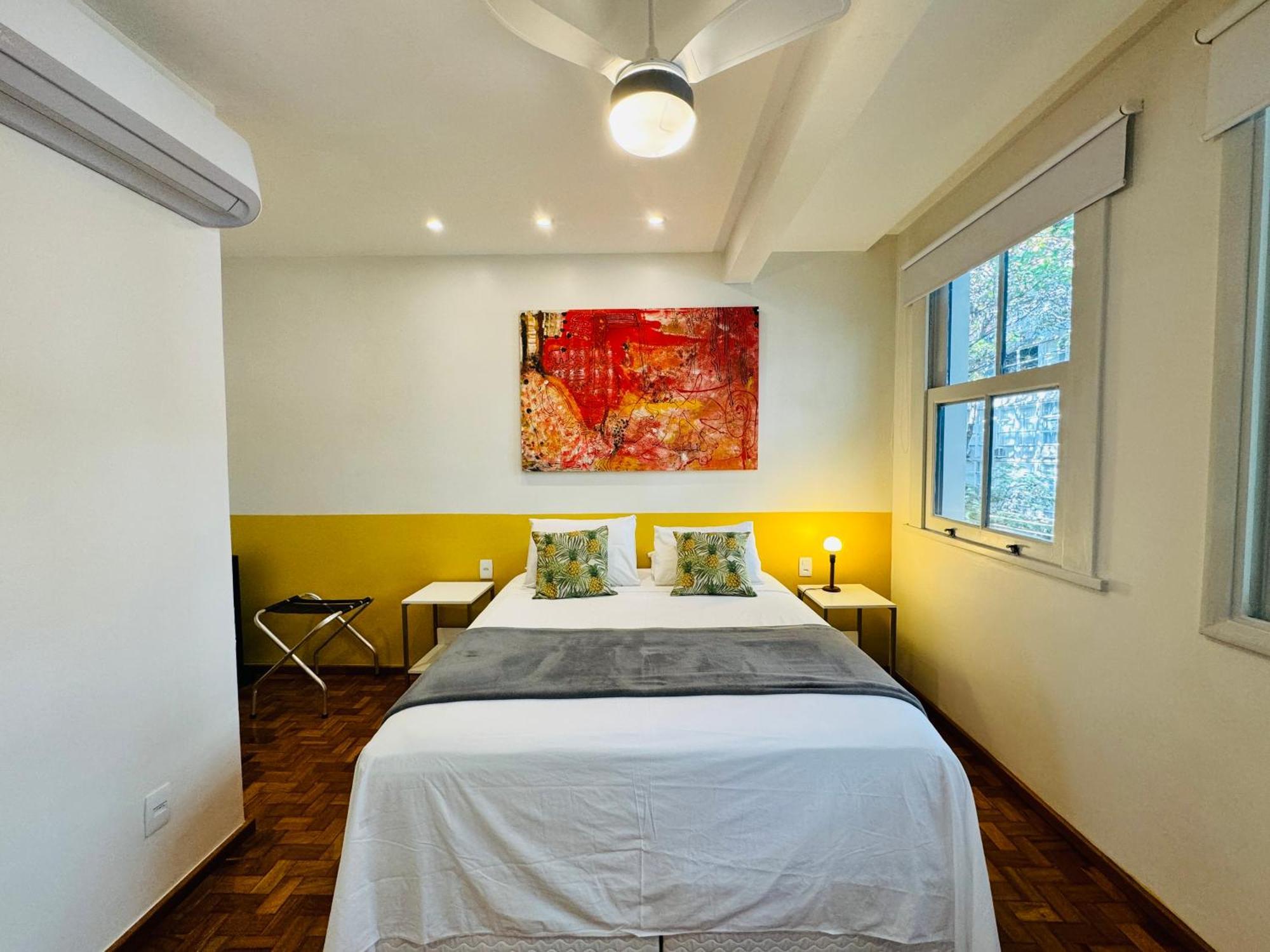 Apartment Leblon 2-quartos 450 M Da - Besthostrio *